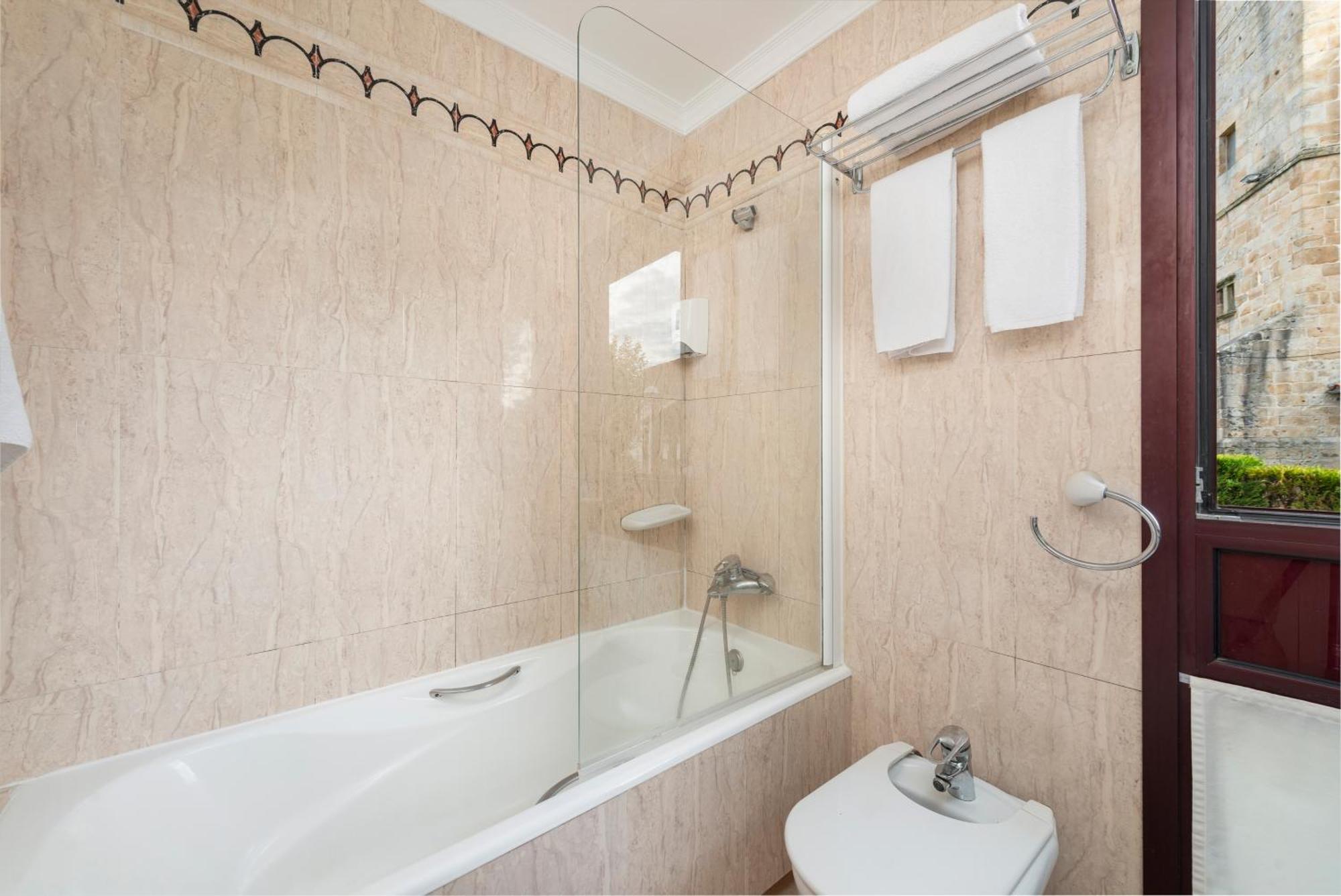Hospedium Hotel Blu Loiu المظهر الخارجي الصورة