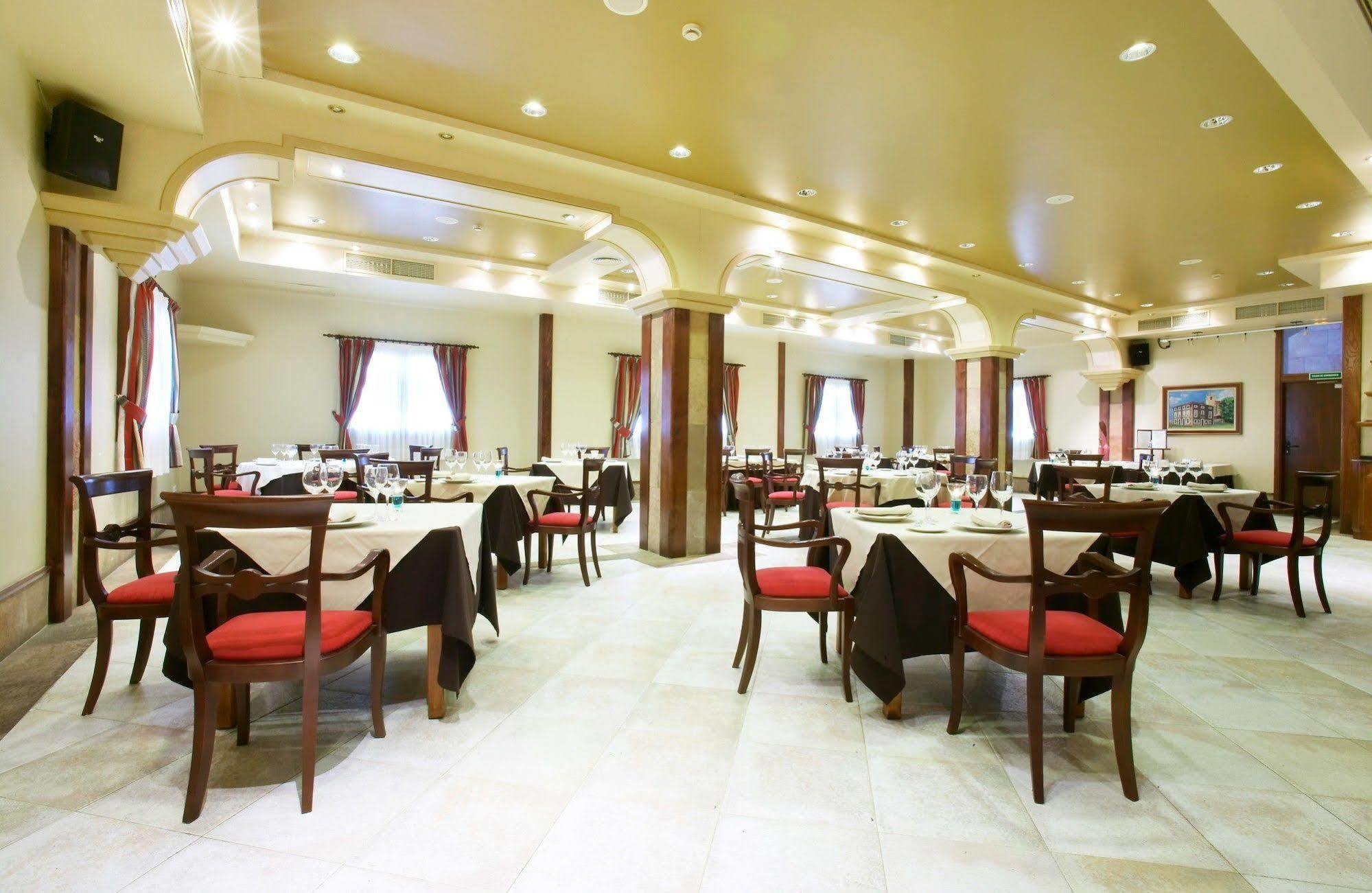Hospedium Hotel Blu Loiu المظهر الخارجي الصورة